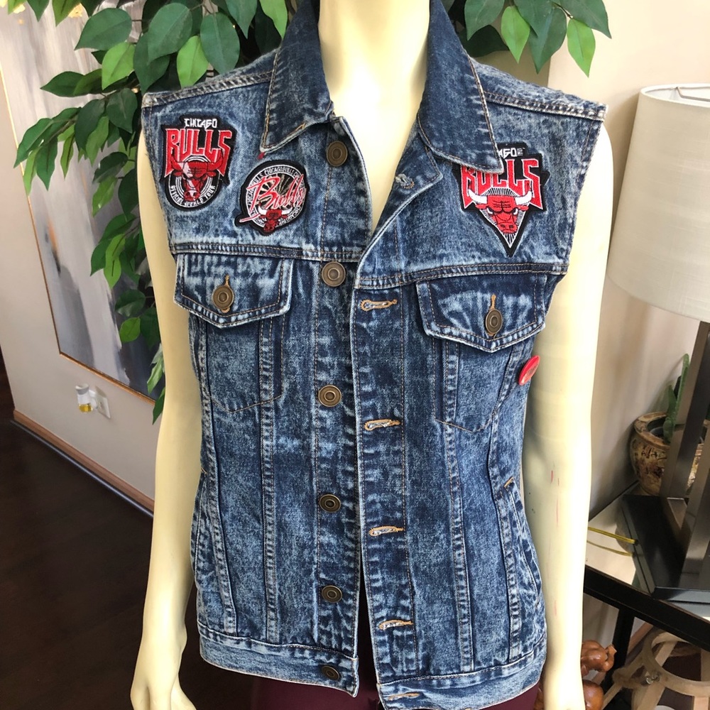 RARE CHICAGO BULLS DENIM VEST